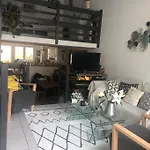 Appartement Quiet Duplex House Downtown *