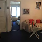 Quiet Duplex House Downtown Appartement *