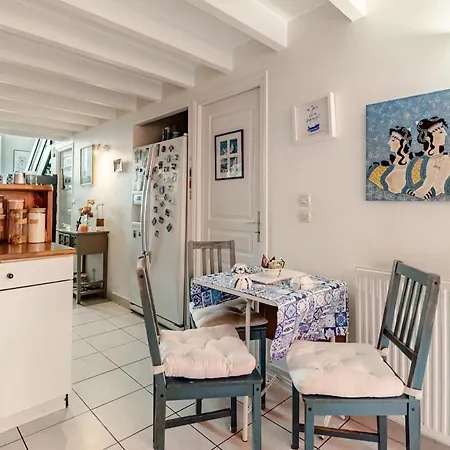 Quiet Duplex House Downtown Bordeaux