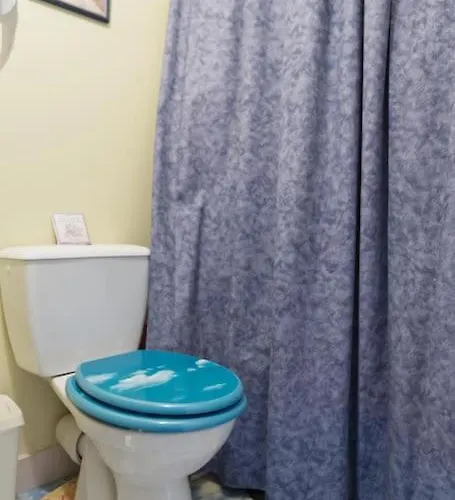 Quiet Duplex House Downtown Apartman *