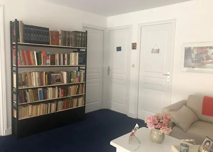 Quiet Duplex House Downtown Appartement *