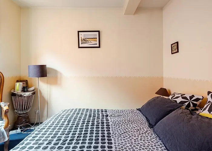 Appartement Quiet Duplex House Downtown