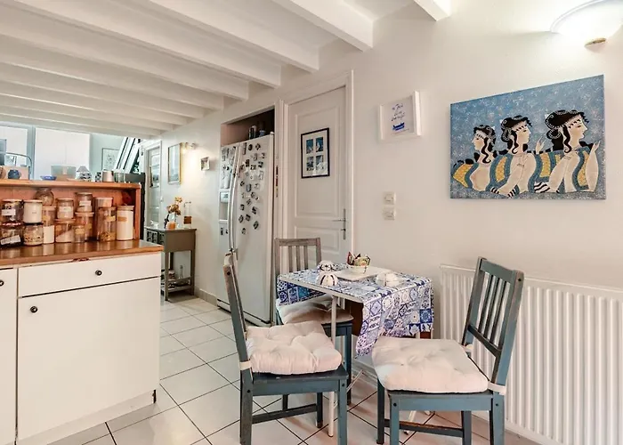 Quiet Duplex House Downtown Bordeaux