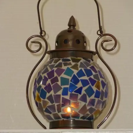 Quiet Duplex House Downtown 公寓