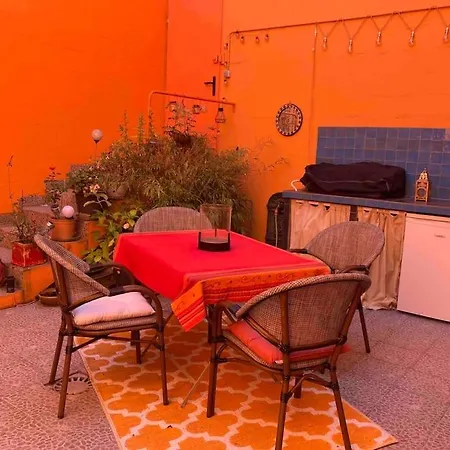 Quiet Duplex House Downtown *