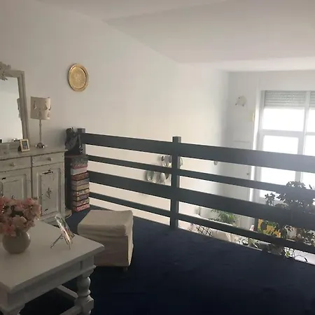 Quiet Duplex House Downtown Apartamento Burdeos