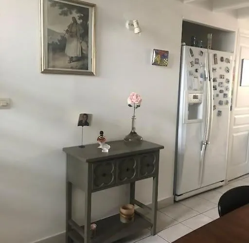 Quiet Duplex House Downtown *