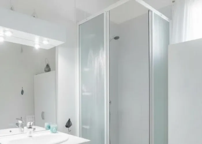 Quiet Duplex House Downtown