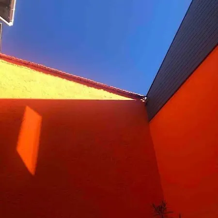 公寓 Quiet Duplex House Downtown *